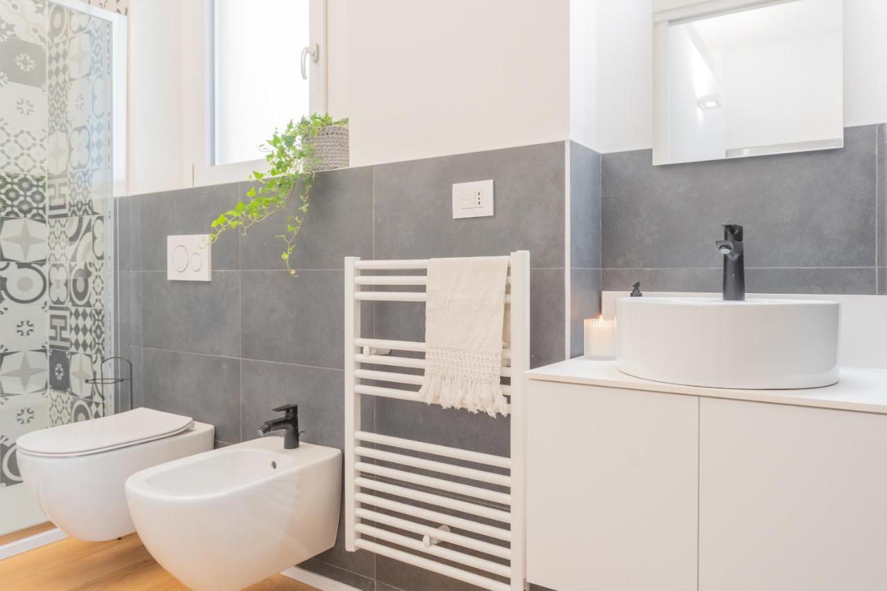 A Step From The Lake Apartment By Rent All Como Bagian luar foto