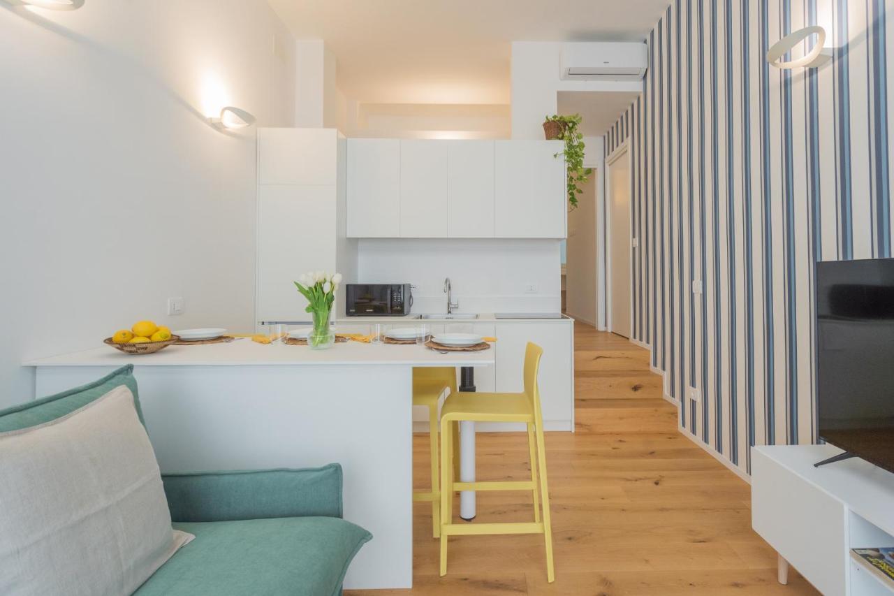 A Step From The Lake Apartment By Rent All Como Bagian luar foto