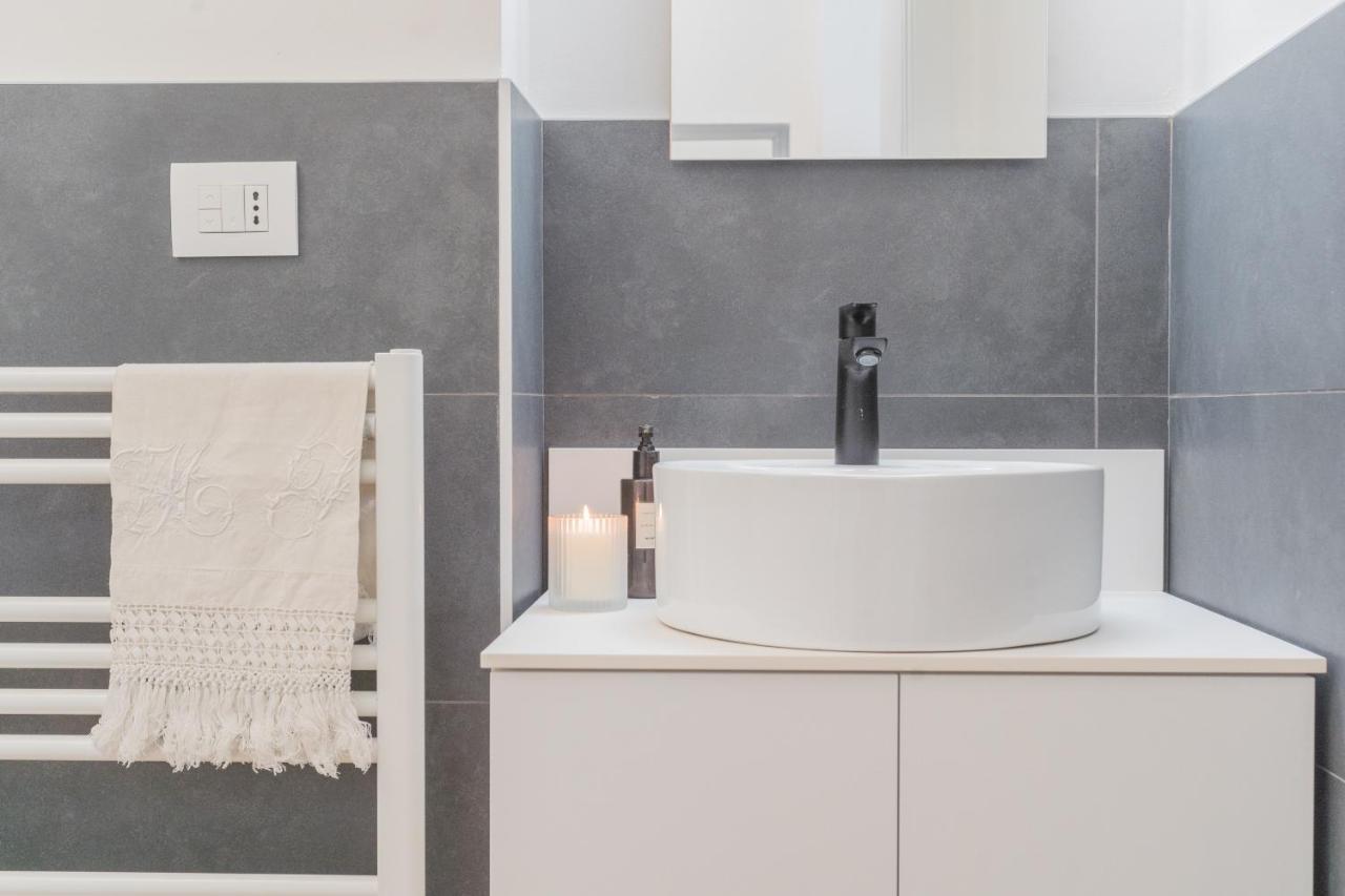 A Step From The Lake Apartment By Rent All Como Bagian luar foto