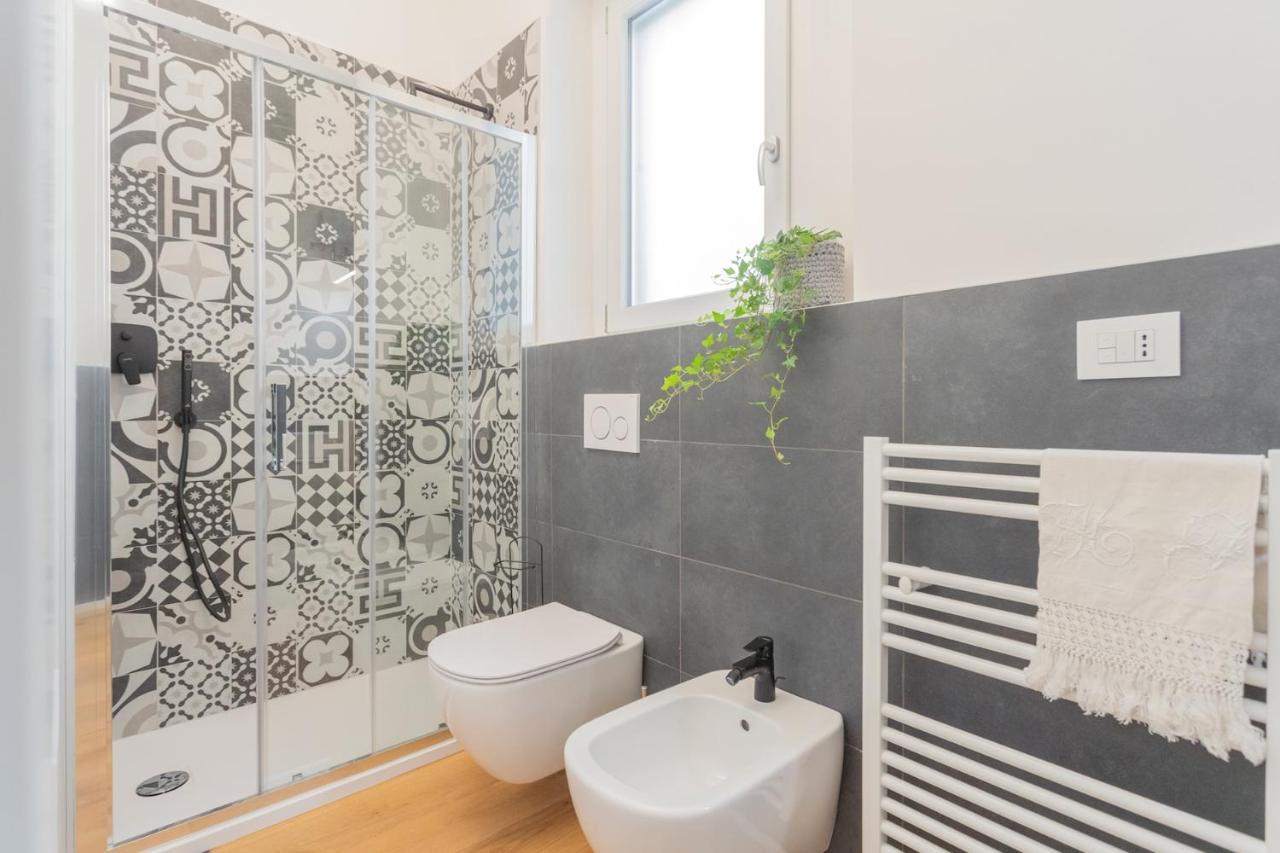 A Step From The Lake Apartment By Rent All Como Bagian luar foto