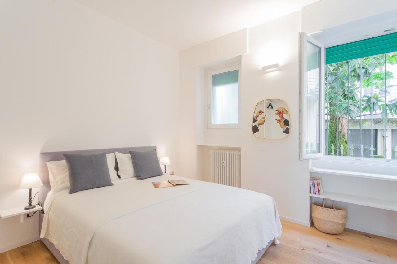 A Step From The Lake Apartment By Rent All Como Bagian luar foto