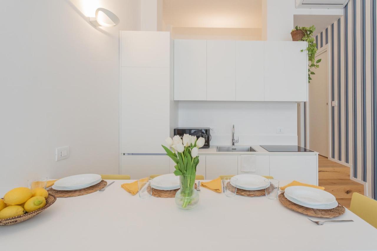 A Step From The Lake Apartment By Rent All Como Bagian luar foto